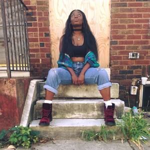 Meet your Posher, Dionna